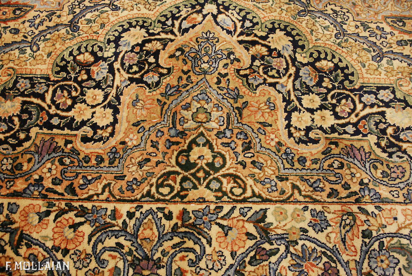 A Very Larg Antique Persian Kerman Carpet n°:28636182